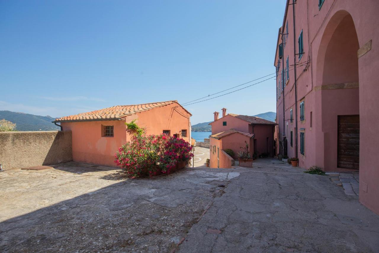 Helloelba Appartamento Il Faro Portoferraio Kültér fotó