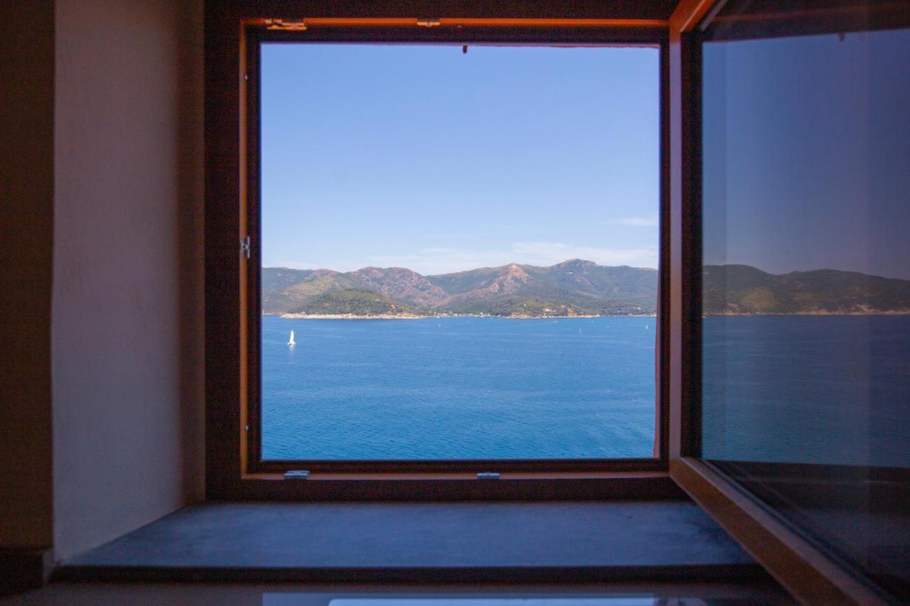 Helloelba Appartamento Il Faro Portoferraio Kültér fotó